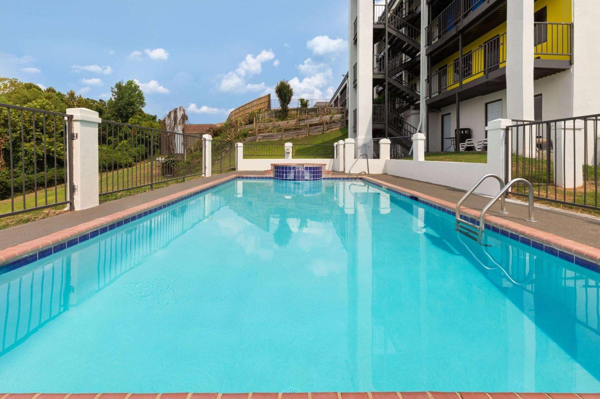 Days Inn & Suites By Wyndham Vicksburg Eksteriør billede